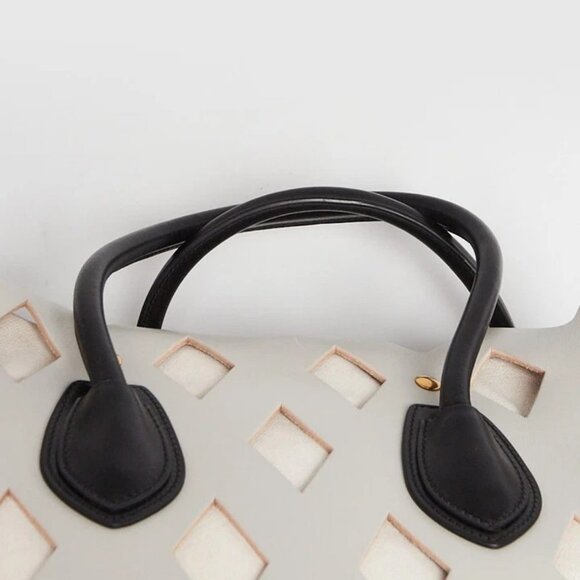 Celine Pale Grey Calfskin Leather Medium Cutout Phantom Luggage Tote Bag - Picture 4 of 12